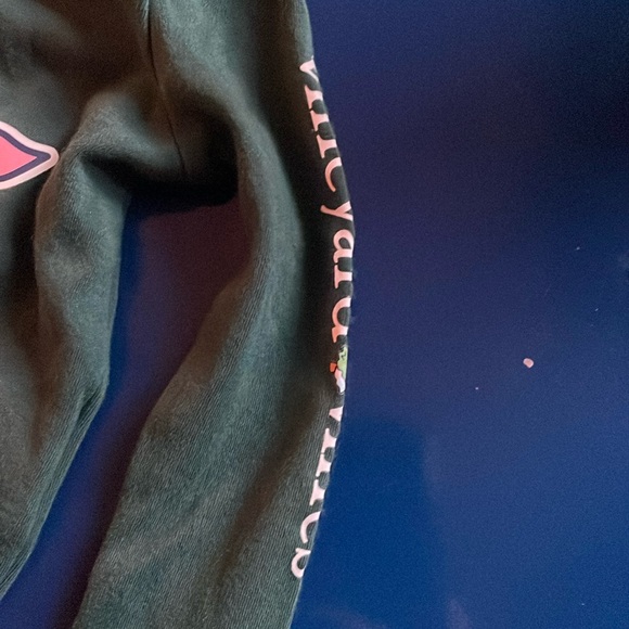 EUC Vineyard Vines Christmas onesie 0-3 months - Picture 2 of 4